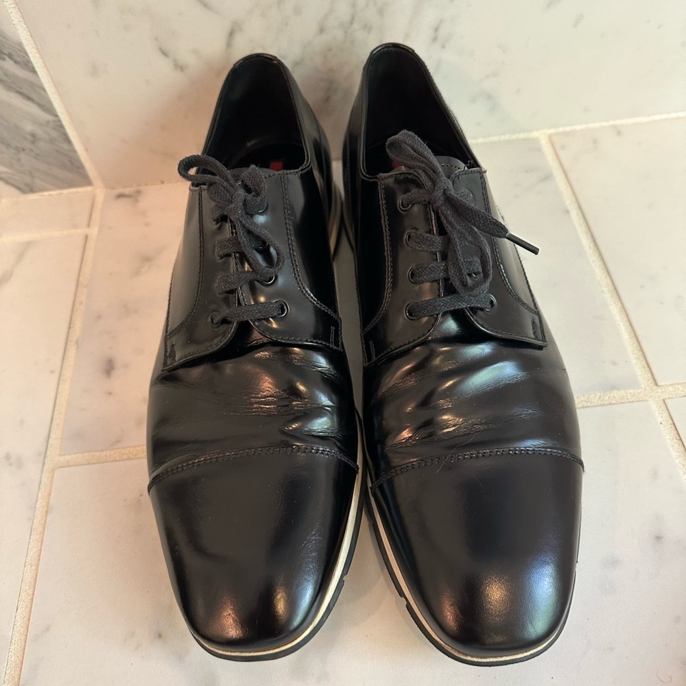 Prada Black leather shoes size 9